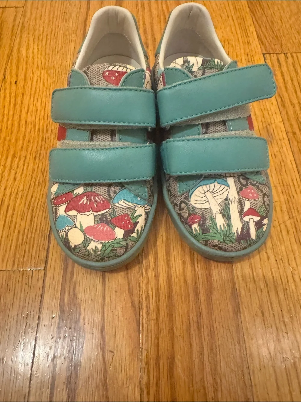 Gucci playful mushroom